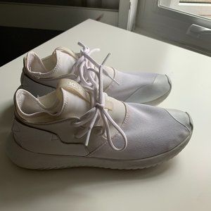 White Women's Adidas - Size 9